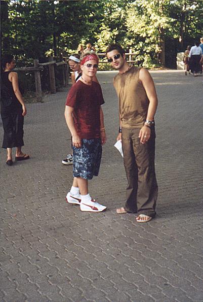 hotgrouppiclookthefeet.jpg